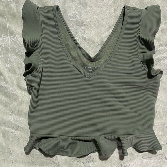 Sincerely Jules- Women's Olive Green Ruffle Workout Top- Size Large - Picture 1 of 4